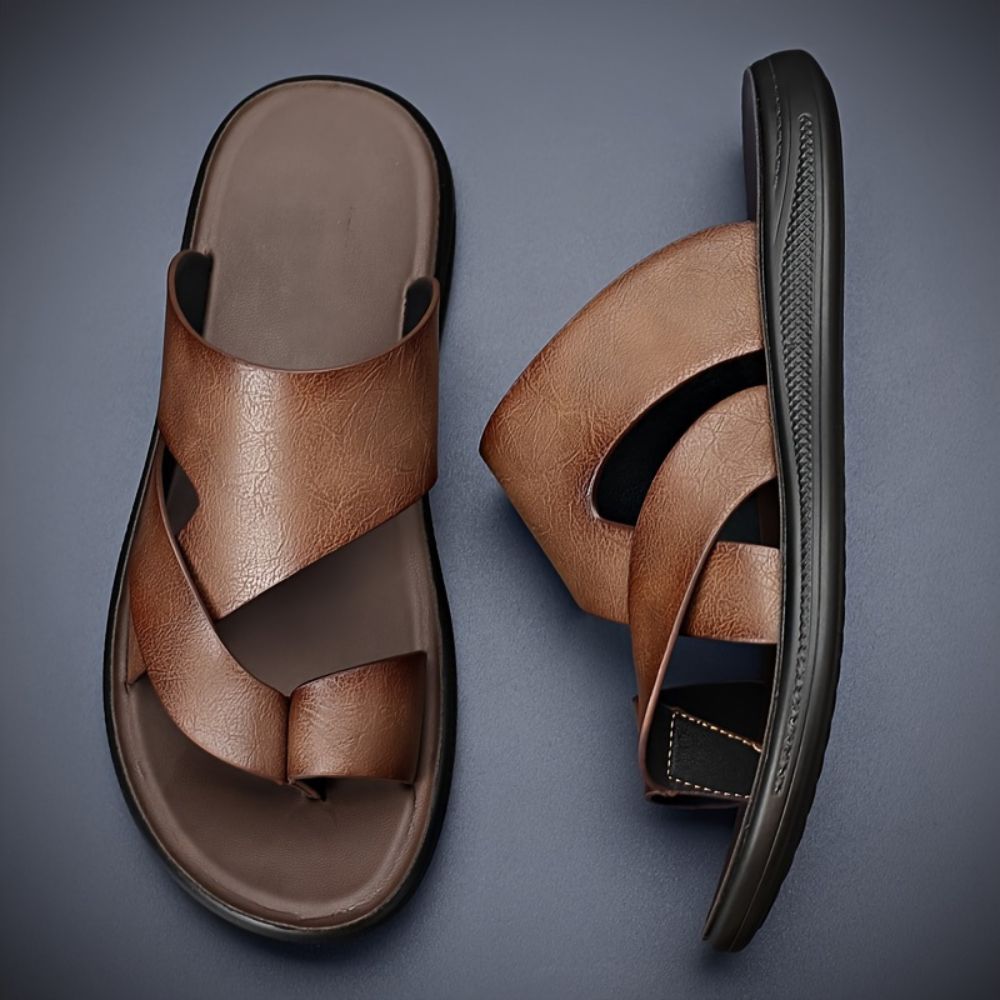 Men slip on toe loop beach sandals