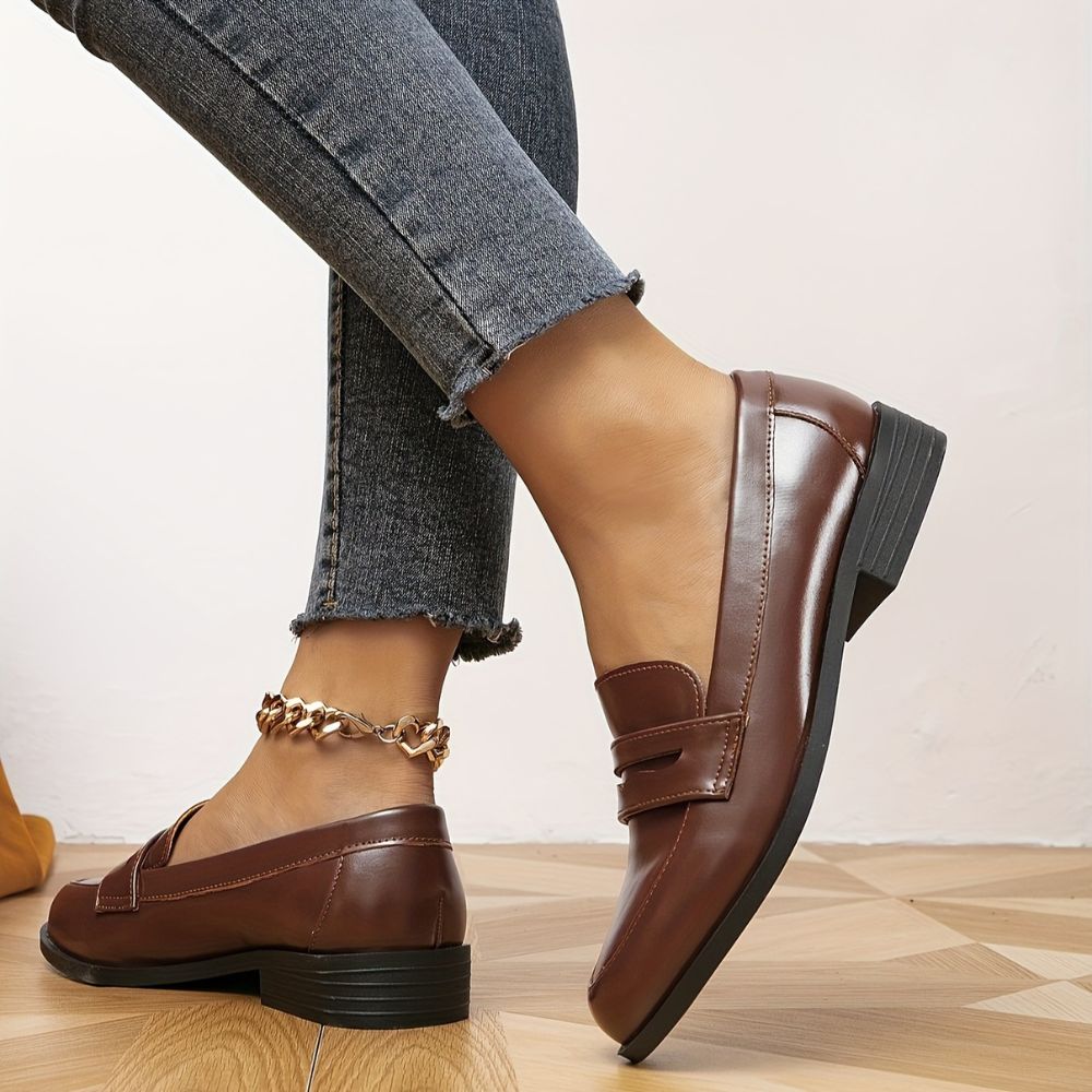Women's slip-on loafers with chunky heel