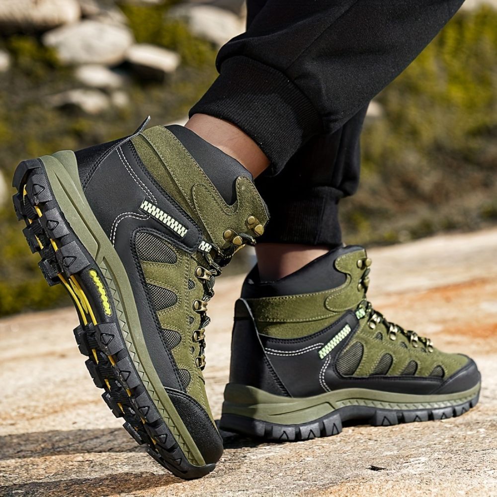 Men's outdoor hiking boots with non-slip sole