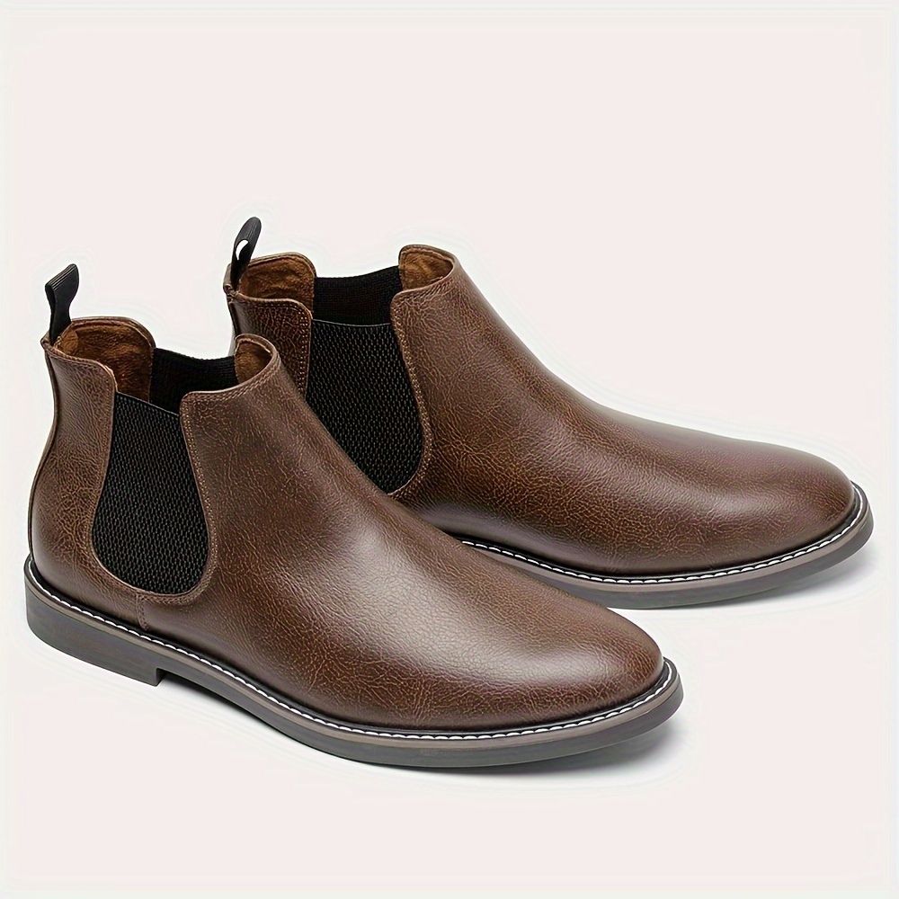 Men's ankle boots with slip-resistant sole