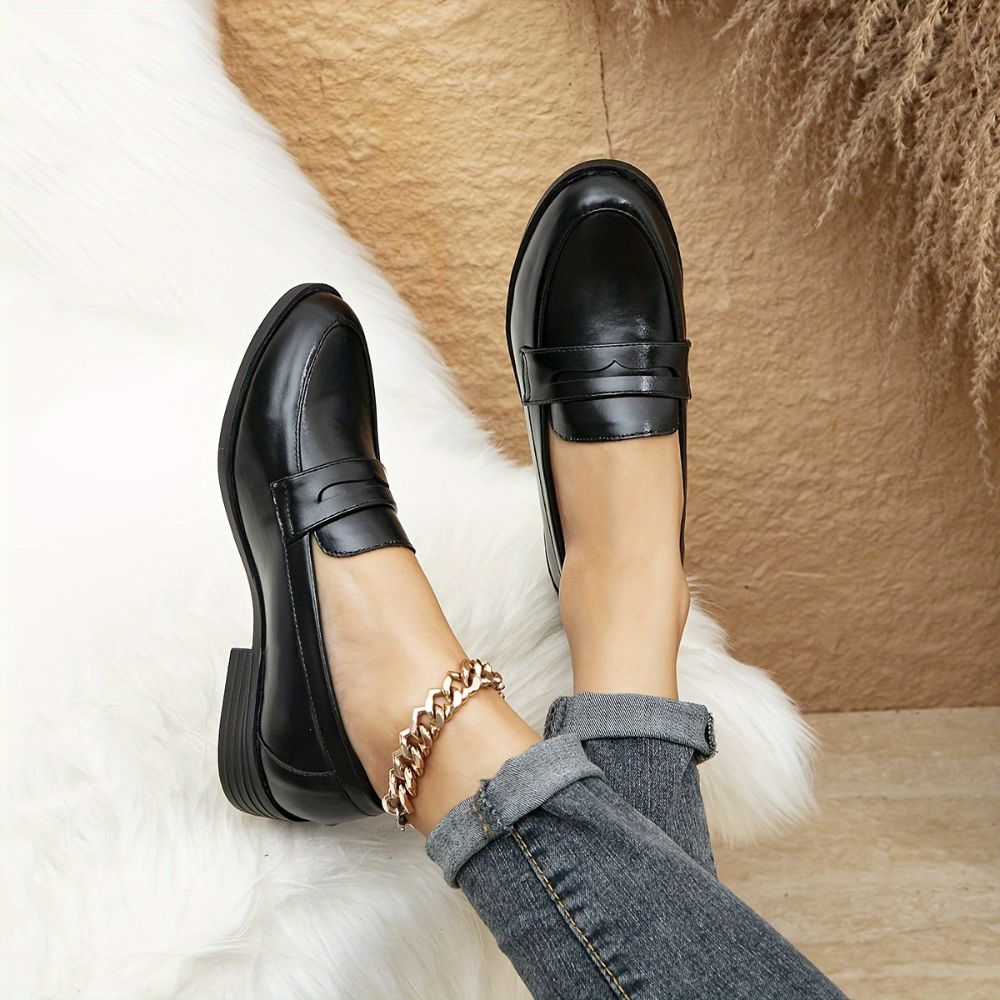 Women's slip-on loafers with chunky heel