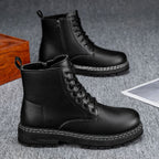 Men's hiking boots with lace-up closure