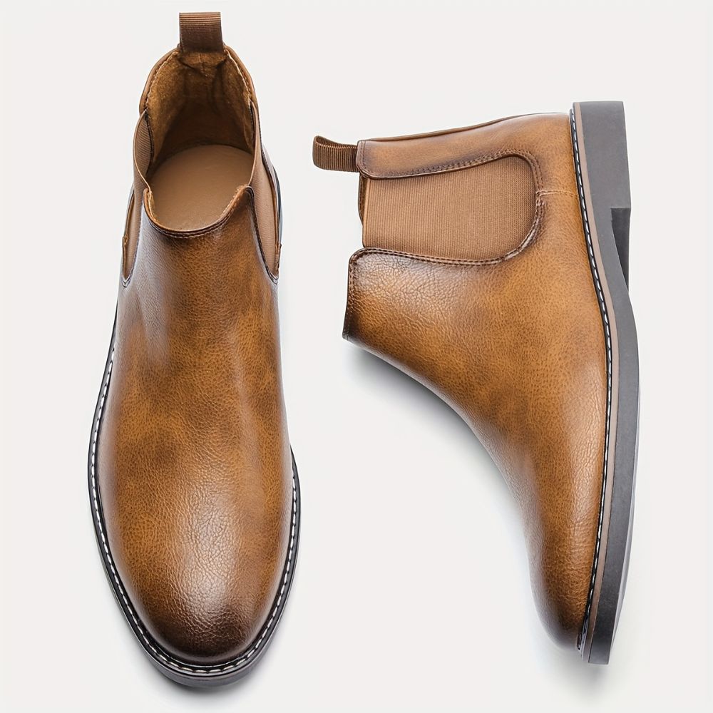 Men's ankle boots with slip-resistant sole