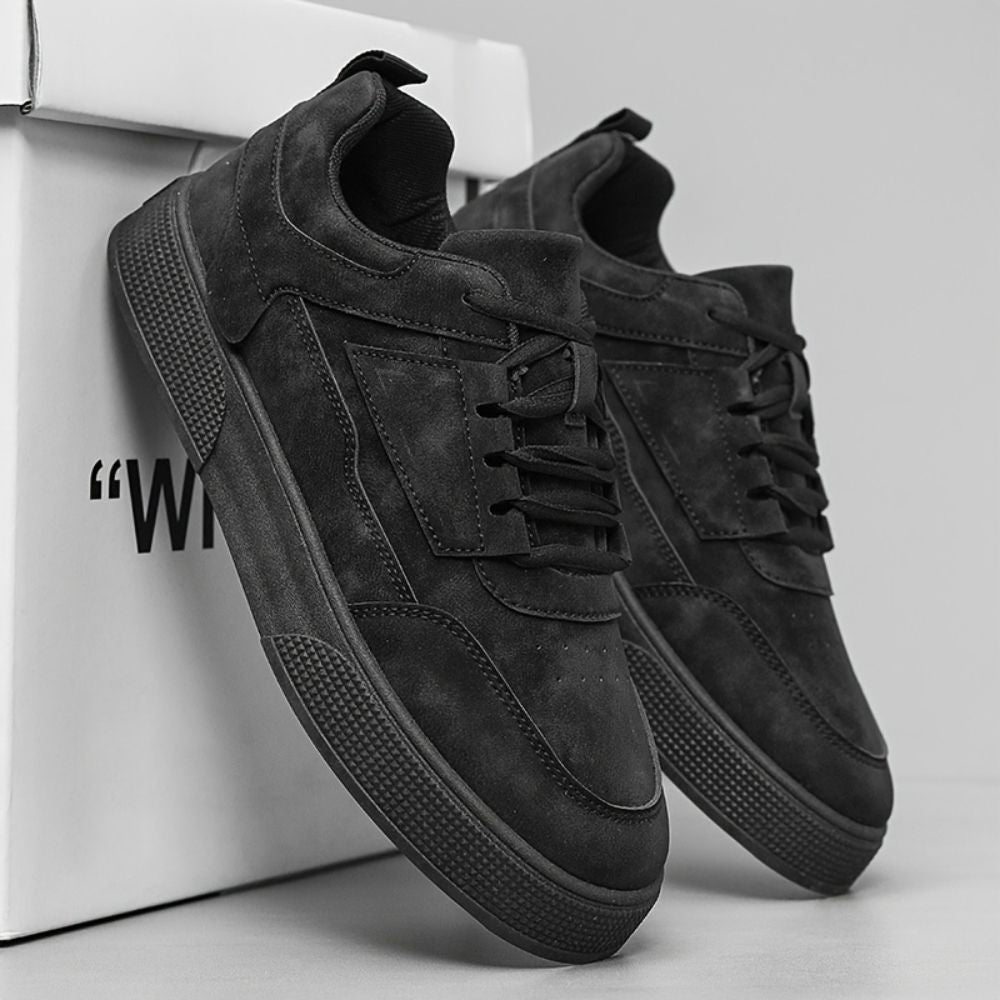 Men lace up low top casual sneakers