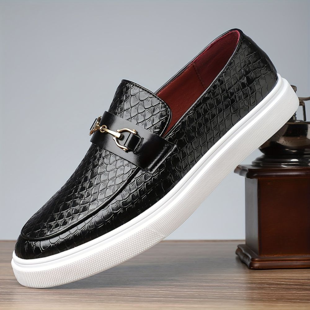 Men slip on buckle detail casual loafers