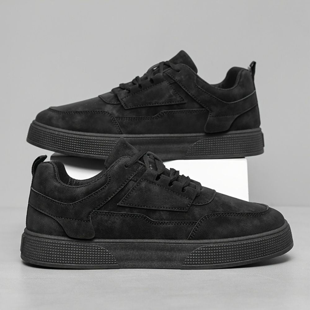 Men lace up low top casual sneakers