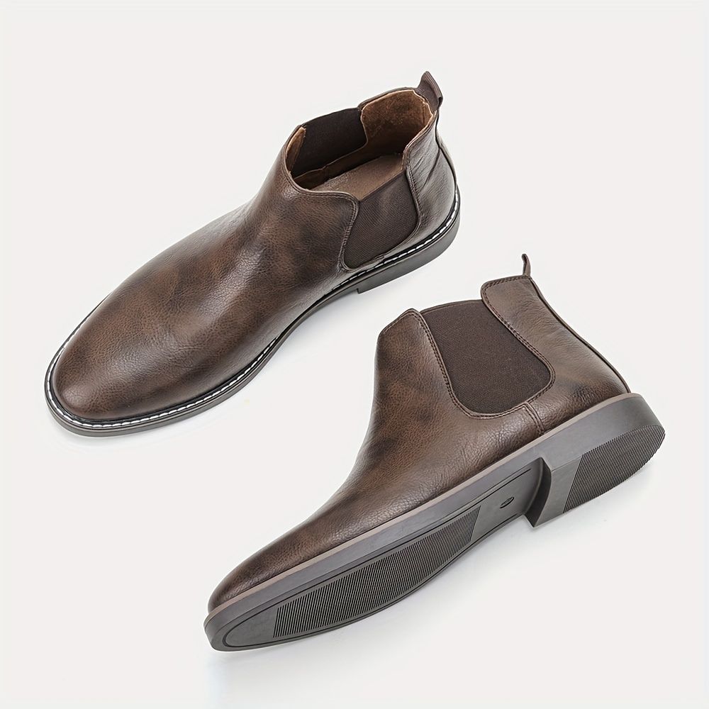 Men's ankle boots with slip-resistant sole