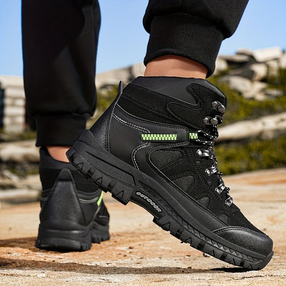 Men's outdoor hiking boots with non-slip sole