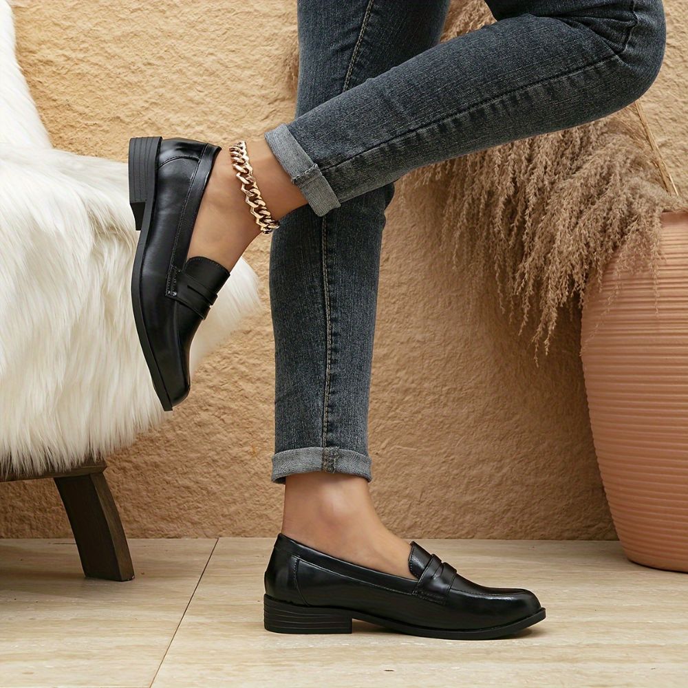 Women's slip-on loafers with chunky heel