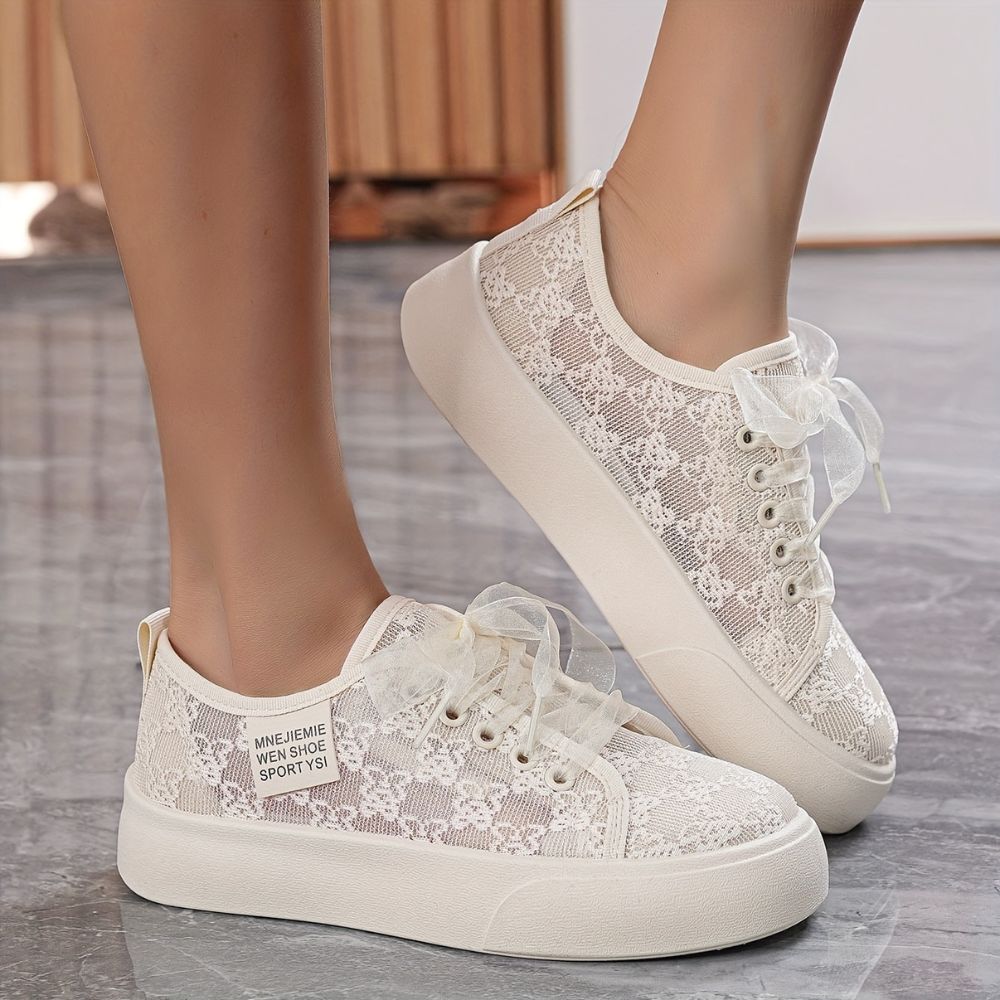 Women's breathable mesh sneakers with thick sole