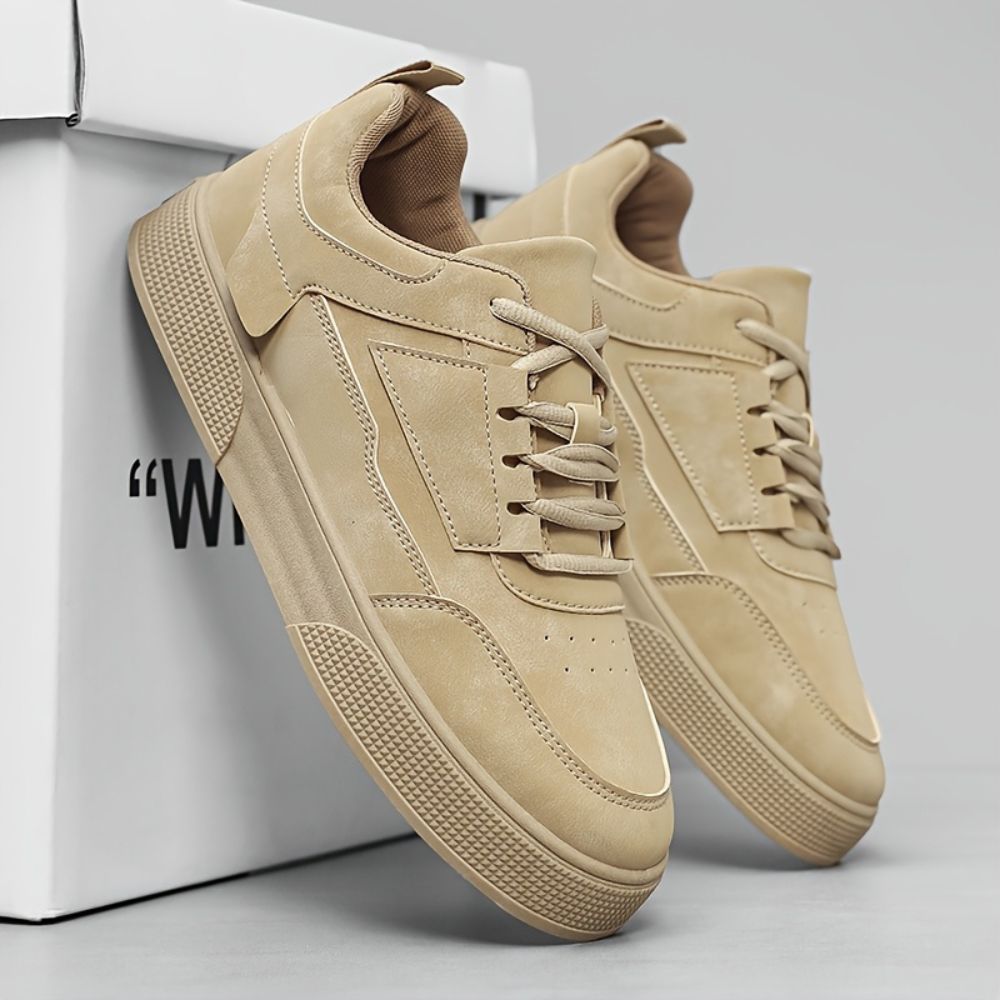 Men lace up low top casual sneakers