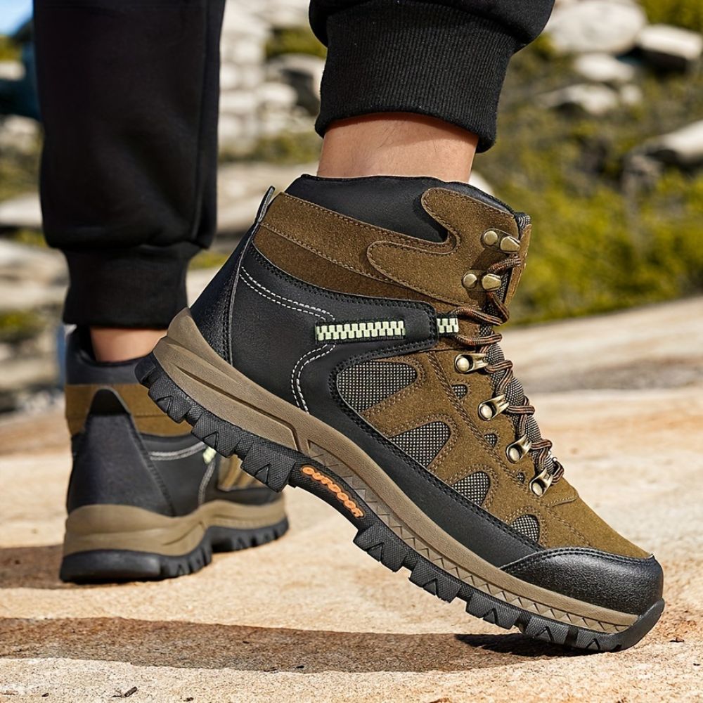 Men's outdoor hiking boots with non-slip sole