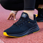 Men's lightweight lace up running sneakers
