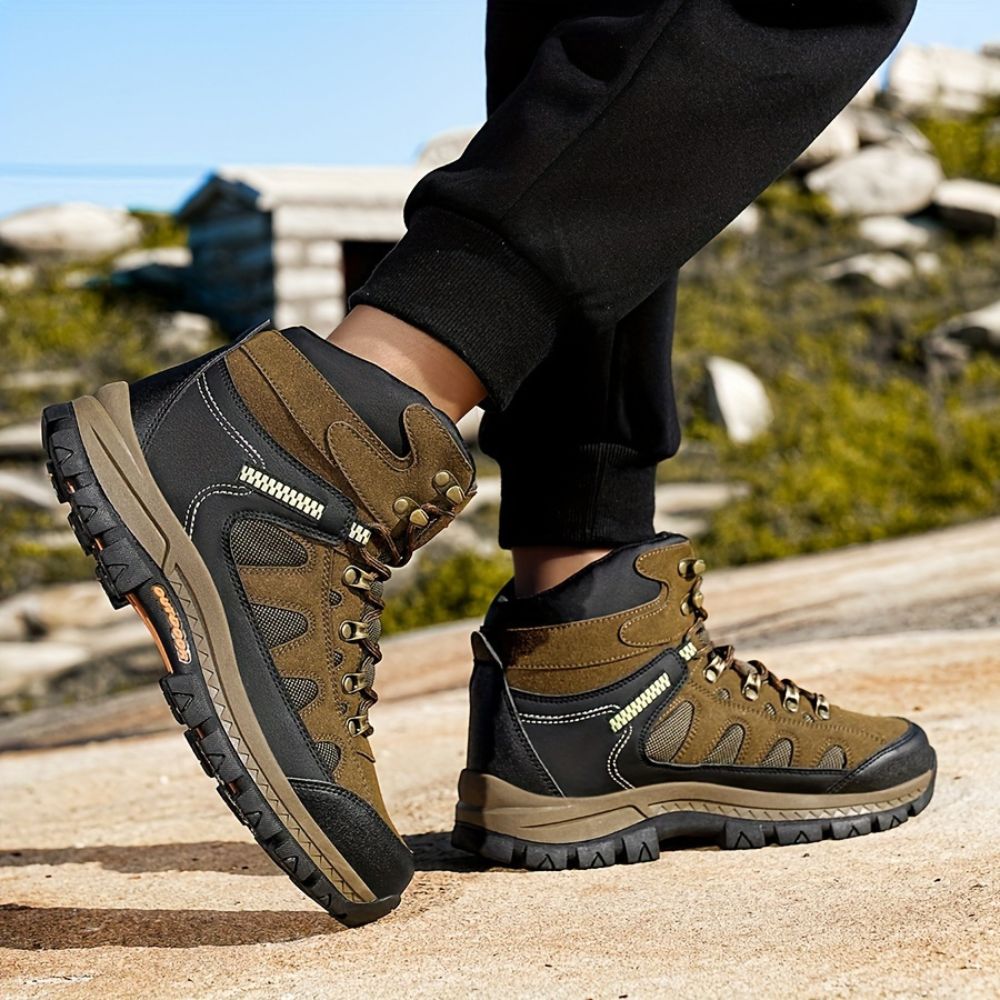 Men's outdoor hiking boots with non-slip sole